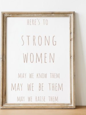 פרינט STRONG WOMEN